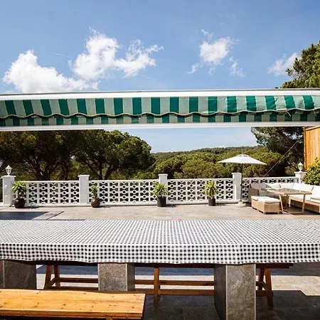 別荘 Maravillosa Casa Con Piscina Grande Y Bosque